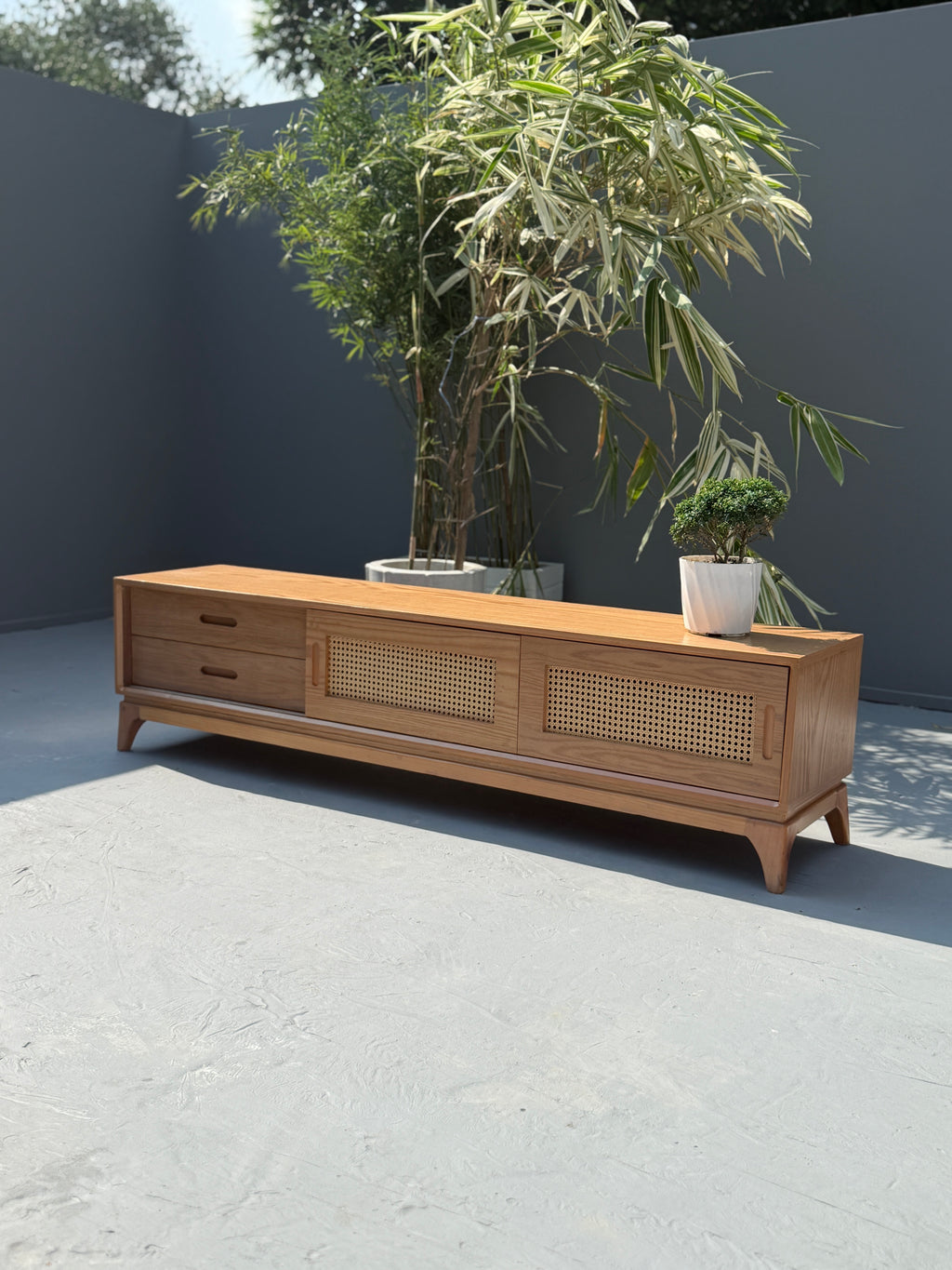 Arden Console Cabin