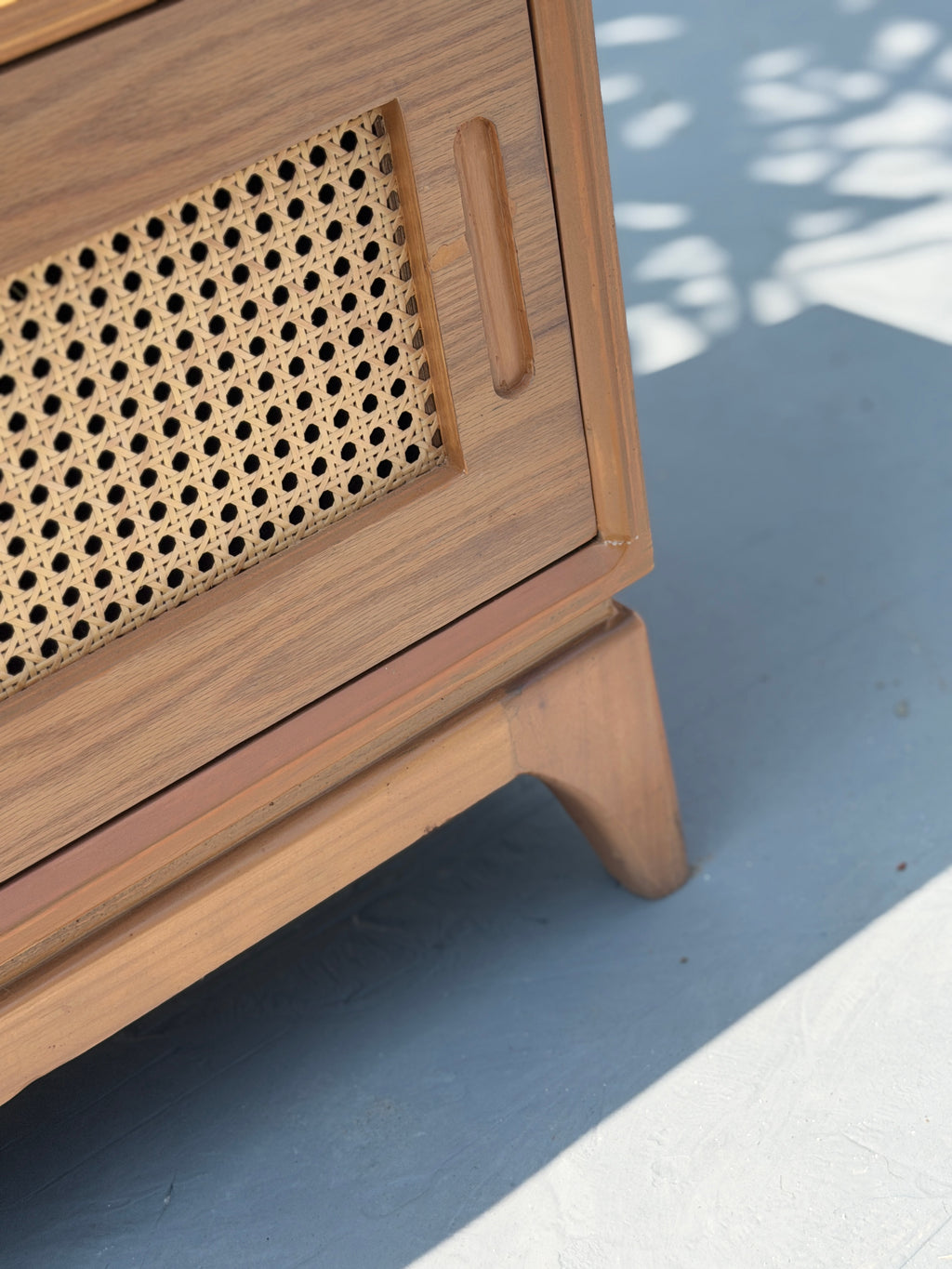 Arden Console Cabin