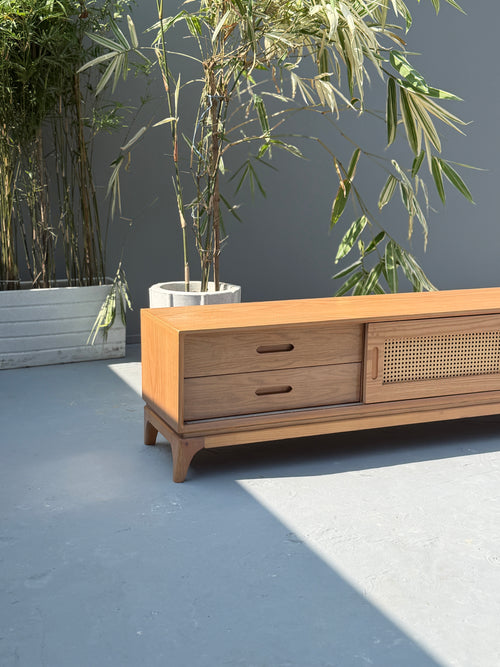 Arden Console Cabin