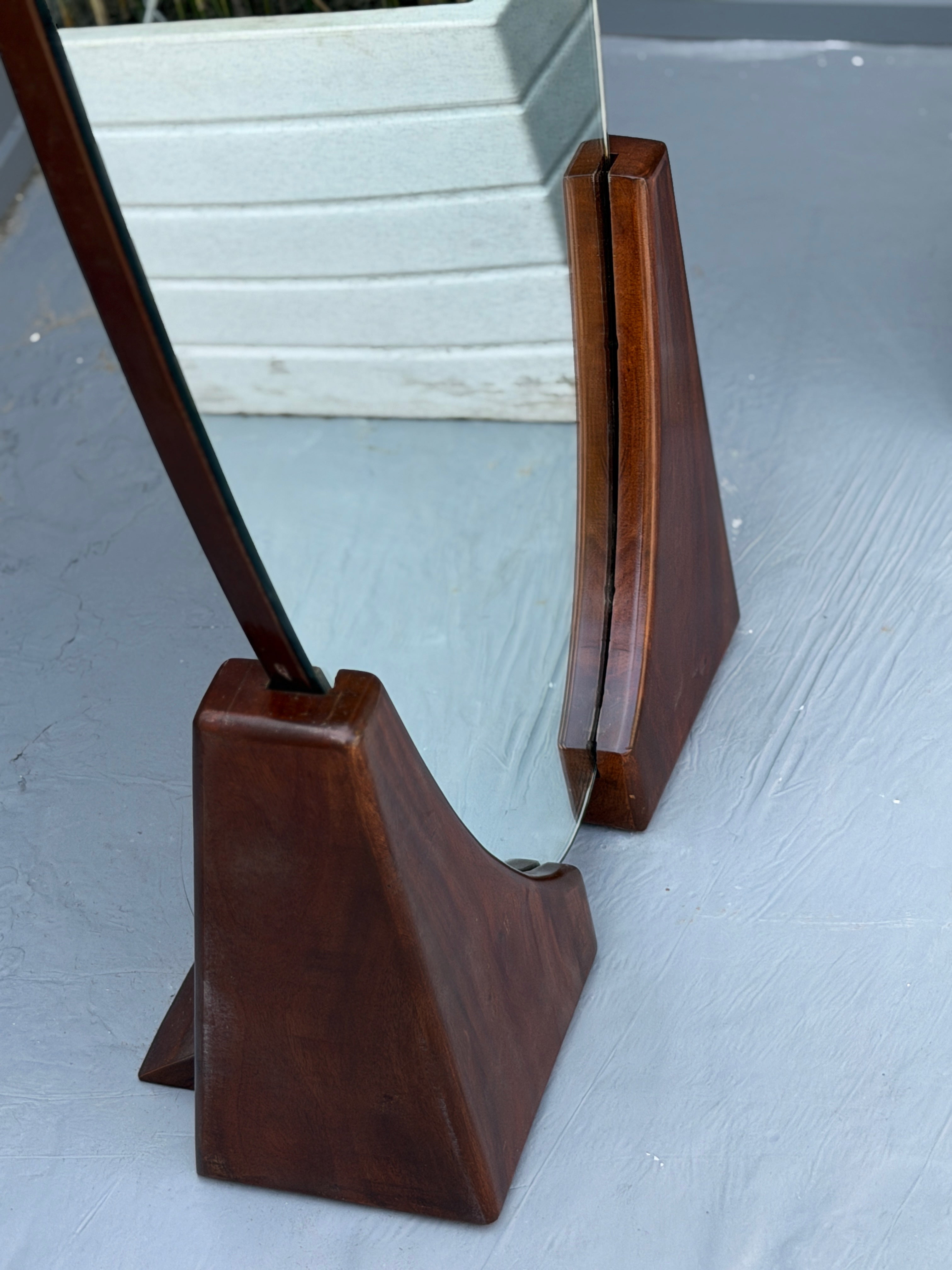 Iris Haven Bench